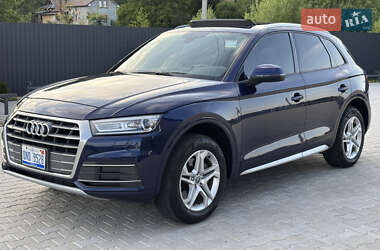 Внедорожник / Кроссовер Audi Q5 2018 в 