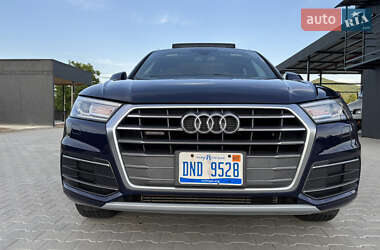 Внедорожник / Кроссовер Audi Q5 2018 в 