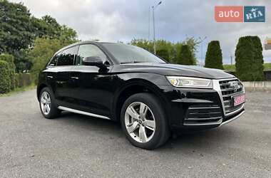 Внедорожник / Кроссовер Audi Q5 2018 в 