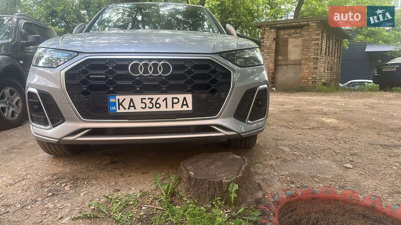 Внедорожник / Кроссовер Audi Q5 2022 в Киеве