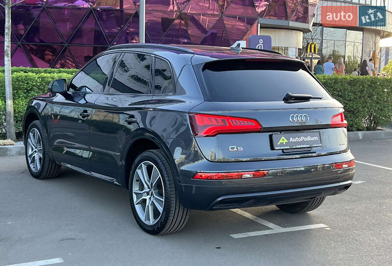 Внедорожник / Кроссовер Audi Q5 2018 в Киеве