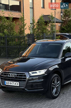 Внедорожник / Кроссовер Audi Q5 2018 в 