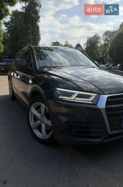 Внедорожник / Кроссовер Audi Q5 2017 в 