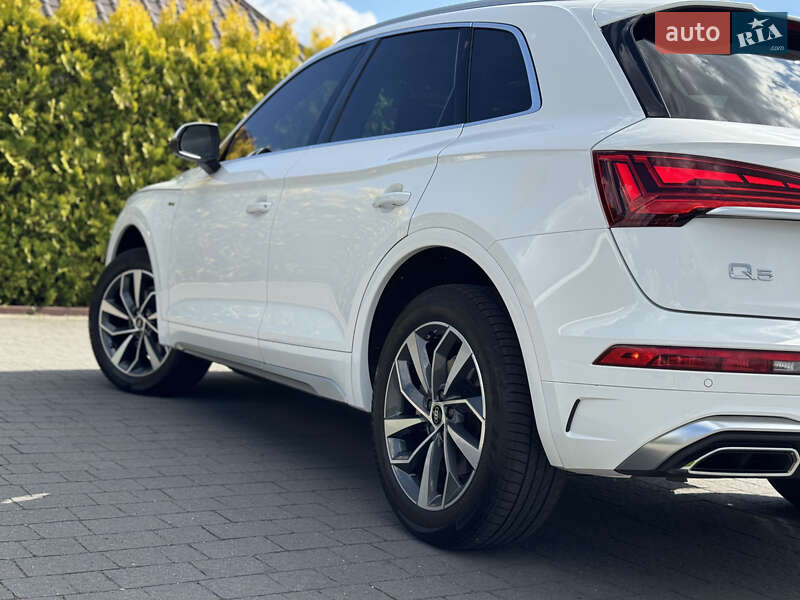Внедорожник / Кроссовер Audi Q5 2022 в Стрые