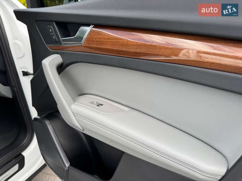 Внедорожник / Кроссовер Audi Q5 2022 в Стрые