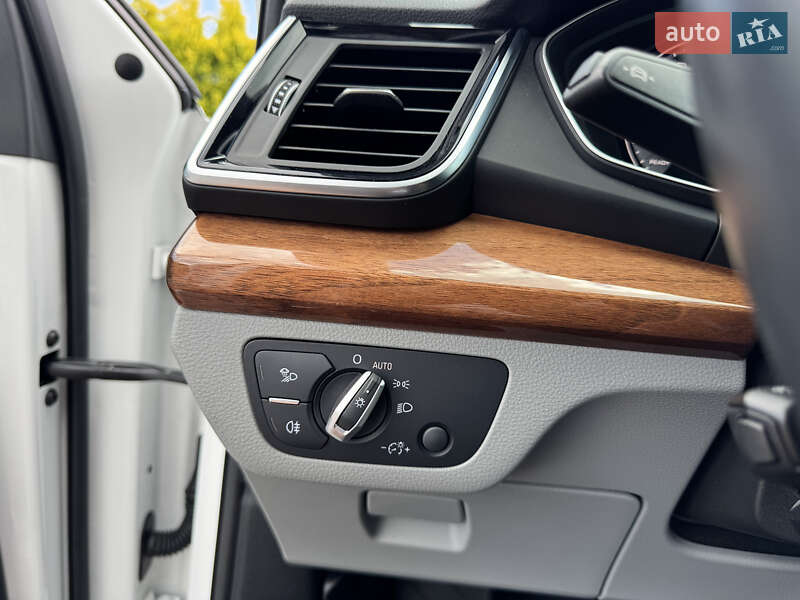 Внедорожник / Кроссовер Audi Q5 2022 в Стрые