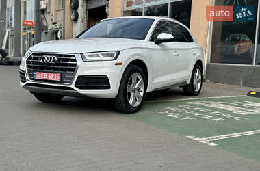 Внедорожник / Кроссовер Audi Q5 2019 в 