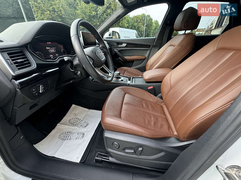 Позашляховик / Кросовер Audi Q5 2019 в Львові