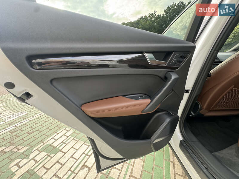 Позашляховик / Кросовер Audi Q5 2019 в Львові