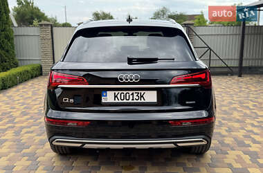 Внедорожник / Кроссовер Audi Q5 2022 в 