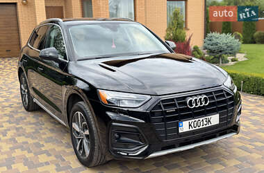 Внедорожник / Кроссовер Audi Q5 2022 в 