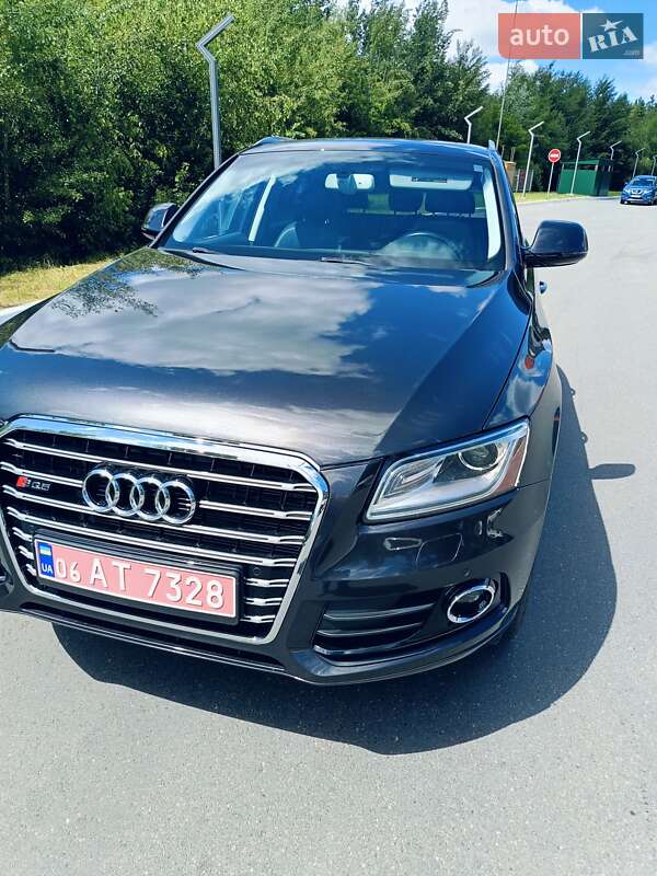 Внедорожник / Кроссовер Audi Q5 2015 в 