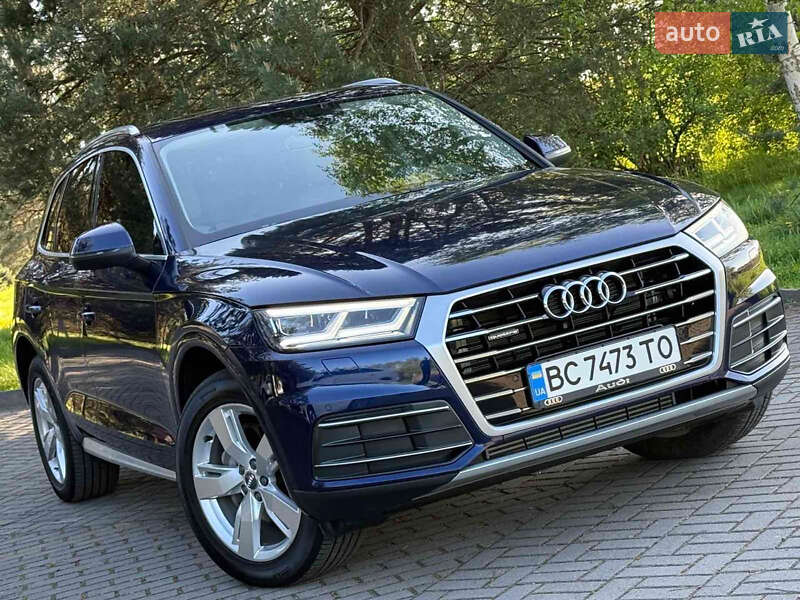 Внедорожник / Кроссовер Audi Q5 2017 в 