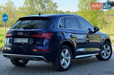 Внедорожник / Кроссовер Audi Q5 2017 в 