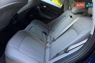 Внедорожник / Кроссовер Audi Q5 2017 в 