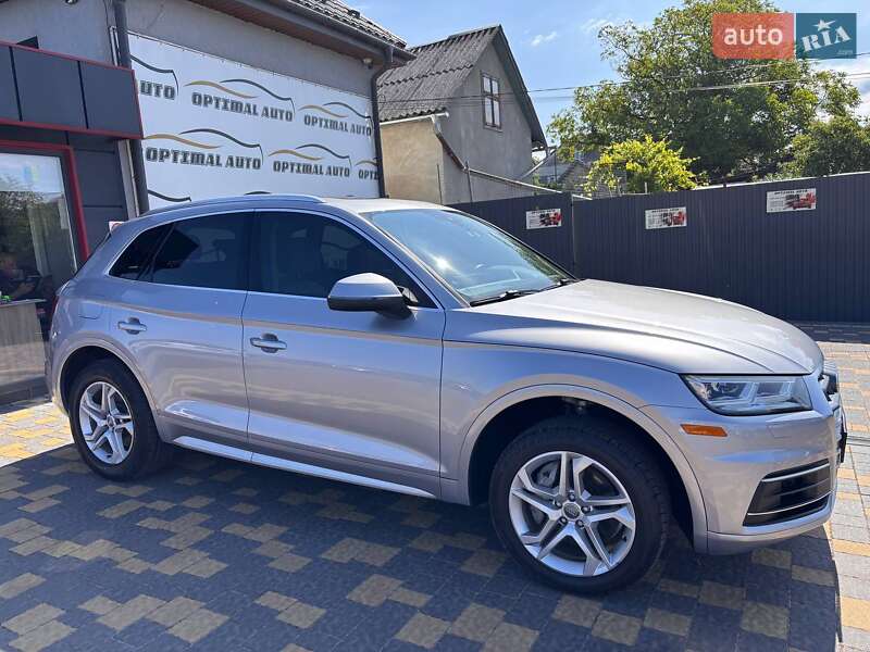 Позашляховик / Кросовер Audi Q5 2018 в Львові