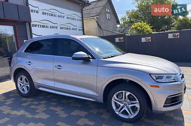 Внедорожник / Кроссовер Audi Q5 2018 в 