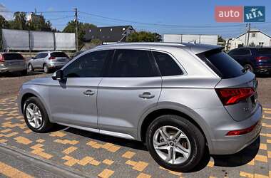 Внедорожник / Кроссовер Audi Q5 2018 в 