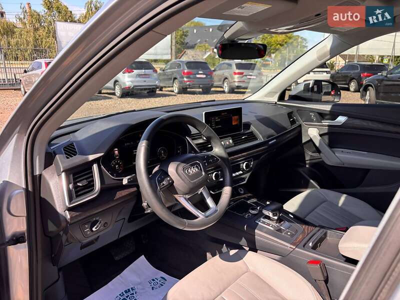 Позашляховик / Кросовер Audi Q5 2018 в Львові