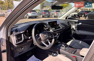 Внедорожник / Кроссовер Audi Q5 2018 в 