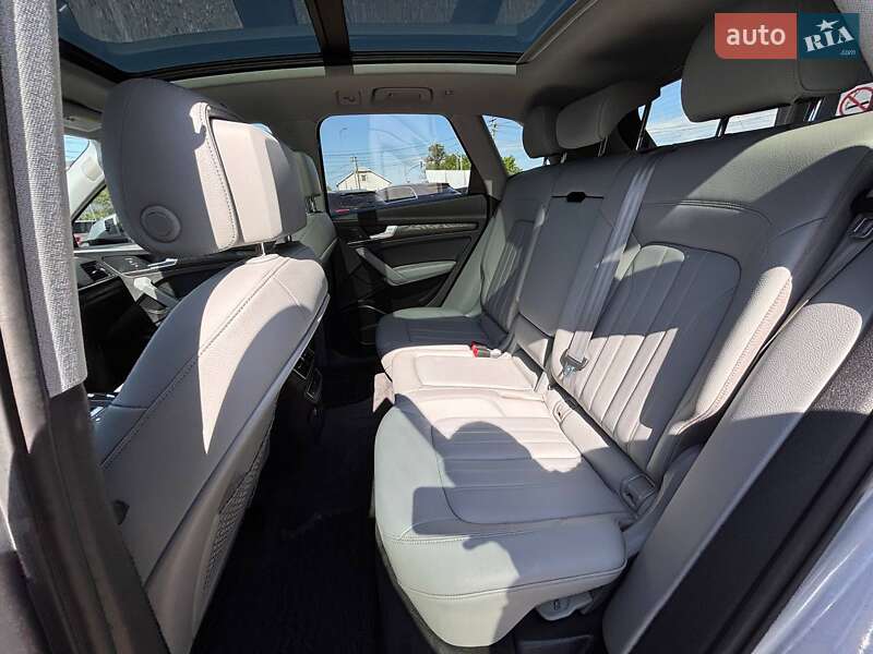 Позашляховик / Кросовер Audi Q5 2018 в Львові