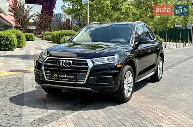 Позашляховик / Кросовер Audi Q5 2017 в Києві