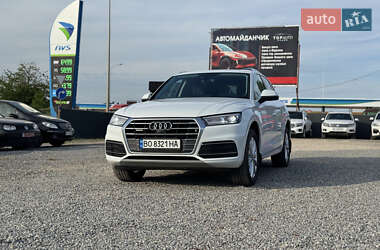 Внедорожник / Кроссовер Audi Q5 2018 в 
