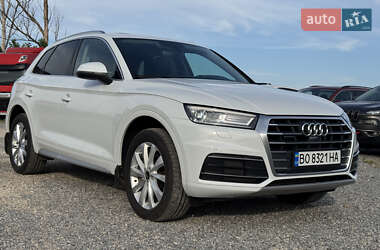 Внедорожник / Кроссовер Audi Q5 2018 в 