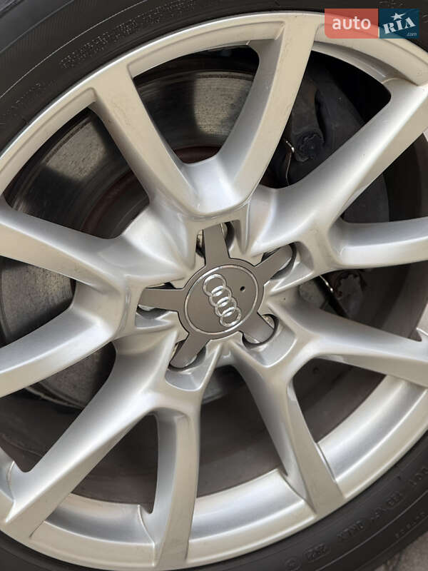 Внедорожник / Кроссовер Audi Q5 2011 в Ивано-Франковске