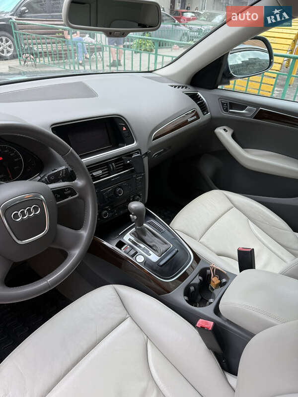 Внедорожник / Кроссовер Audi Q5 2011 в Ивано-Франковске