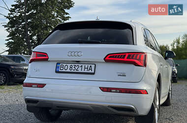 Внедорожник / Кроссовер Audi Q5 2018 в 