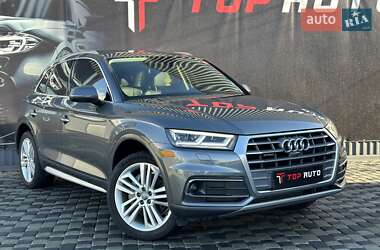 Внедорожник / Кроссовер Audi Q5 2018 в 