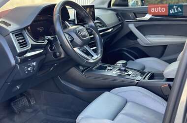 Внедорожник / Кроссовер Audi Q5 2018 в 
