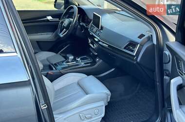 Внедорожник / Кроссовер Audi Q5 2018 в 