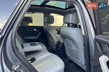 Внедорожник / Кроссовер Audi Q5 2018 в 