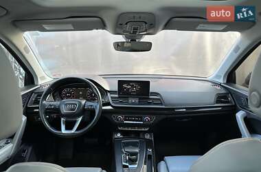Внедорожник / Кроссовер Audi Q5 2018 в 
