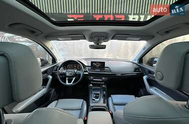 Внедорожник / Кроссовер Audi Q5 2018 в 