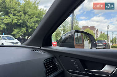 Внедорожник / Кроссовер Audi Q5 2017 в 