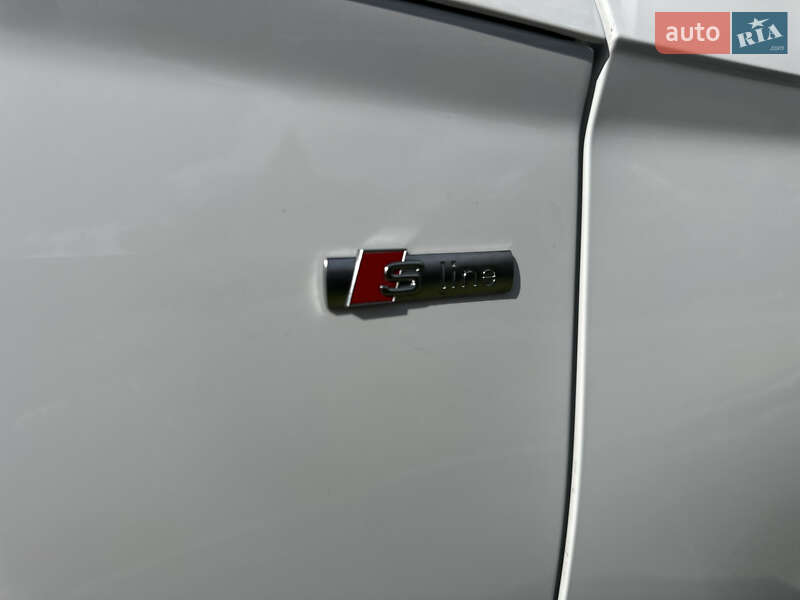 Внедорожник / Кроссовер Audi Q5 2021 в Киеве