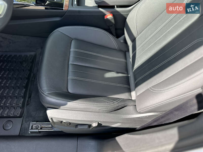 Внедорожник / Кроссовер Audi Q5 2021 в Киеве