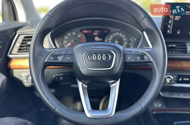 Внедорожник / Кроссовер Audi Q5 2021 в 