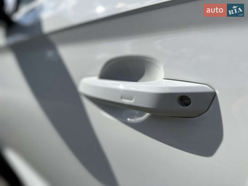 Внедорожник / Кроссовер Audi Q5 2021 в Киеве