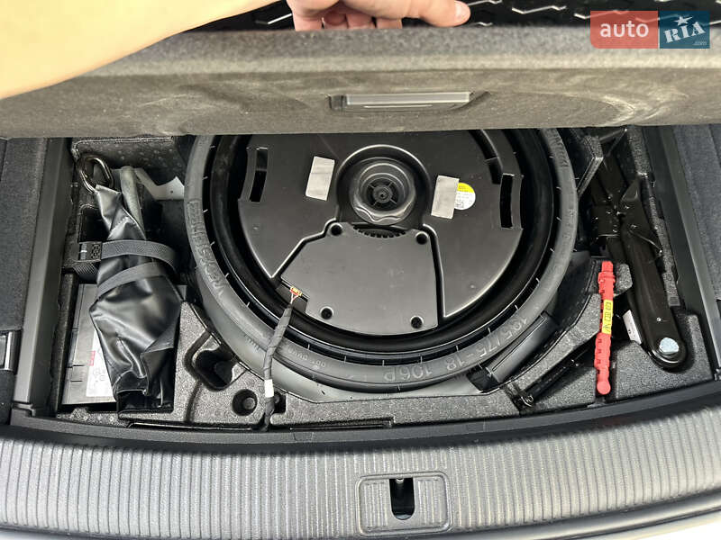 Внедорожник / Кроссовер Audi Q5 2021 в Киеве