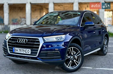 Внедорожник / Кроссовер Audi Q5 2017 в 