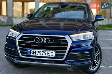 Внедорожник / Кроссовер Audi Q5 2017 в 