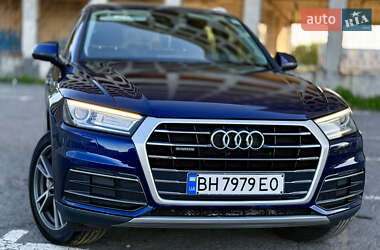 Внедорожник / Кроссовер Audi Q5 2017 в 