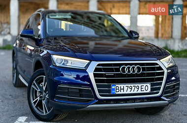 Внедорожник / Кроссовер Audi Q5 2017 в 