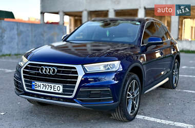 Внедорожник / Кроссовер Audi Q5 2017 в 