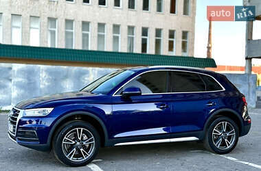 Внедорожник / Кроссовер Audi Q5 2017 в 