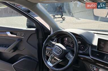 Внедорожник / Кроссовер Audi Q5 2017 в 